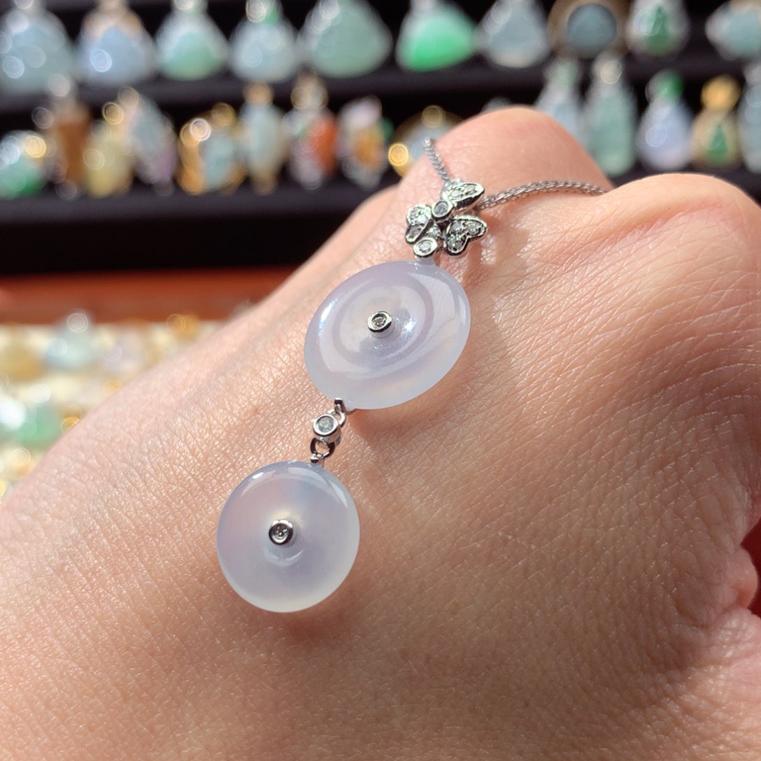 翡翠颈饰18K金镶嵌翡翠