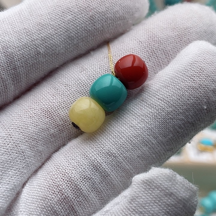 绿松石配饰未镶嵌