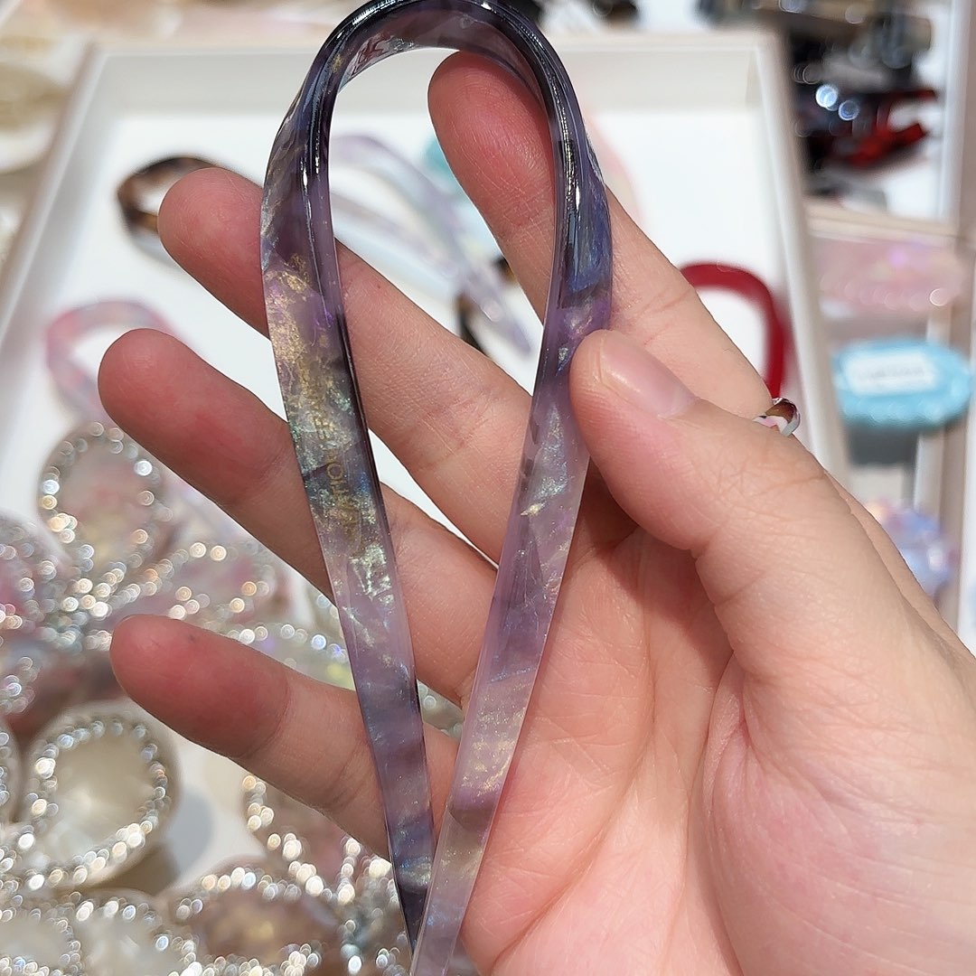皮质铁合金醋酸发簪