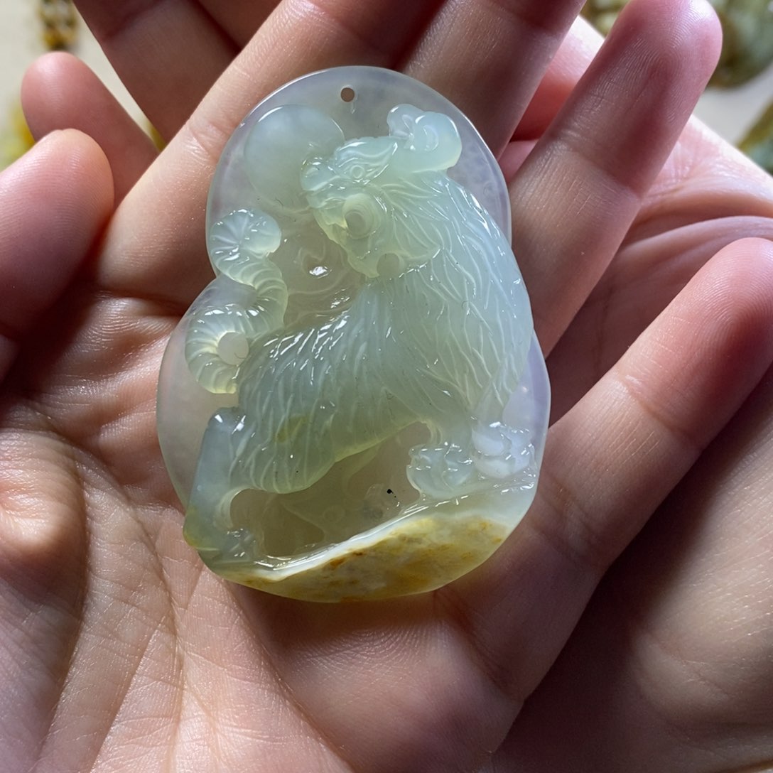 【闪购商品】岫玉颈饰未镶嵌芊*虎