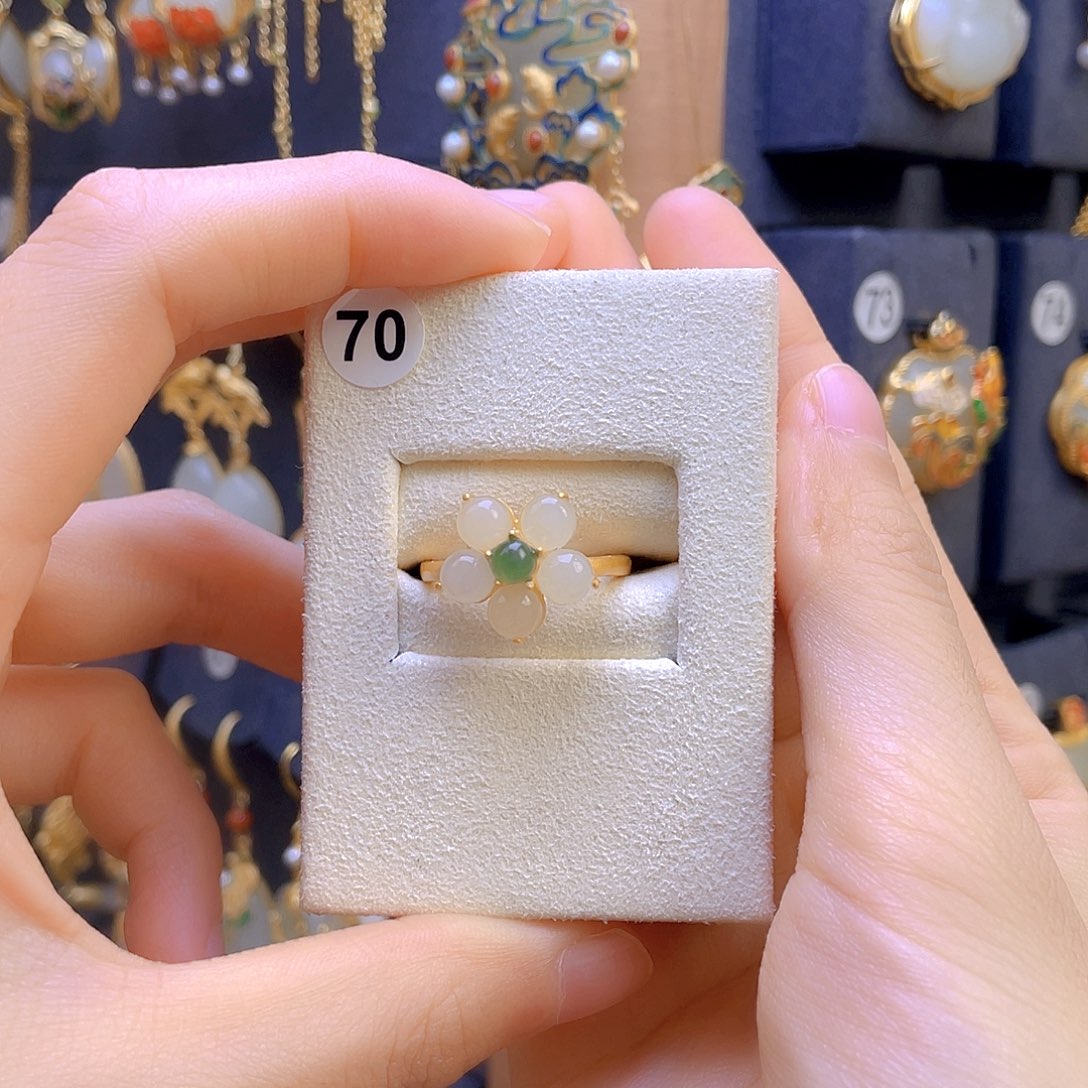 和田玉戒指银S925镀金镶嵌