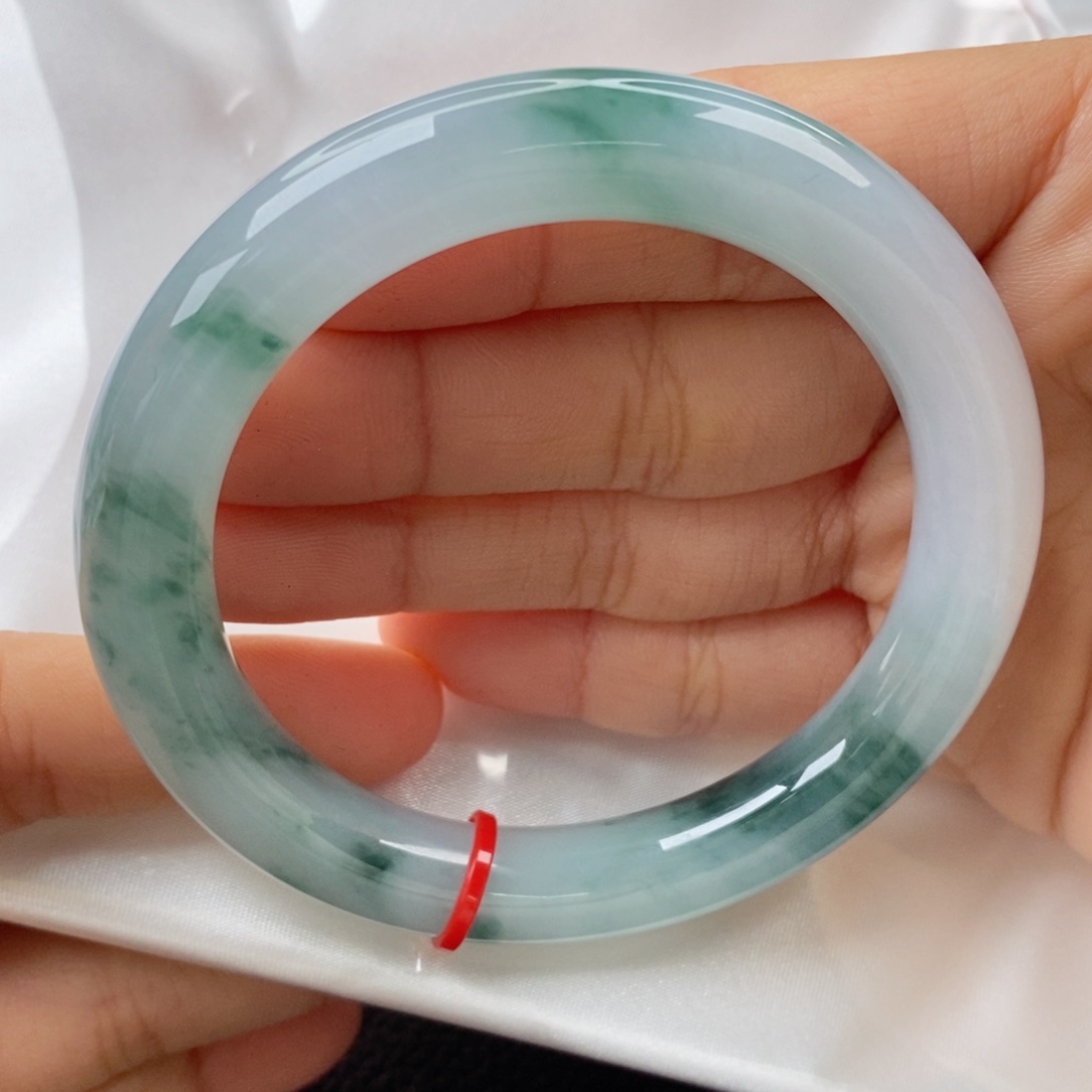 翡翠手镯（圆镯）未镶嵌