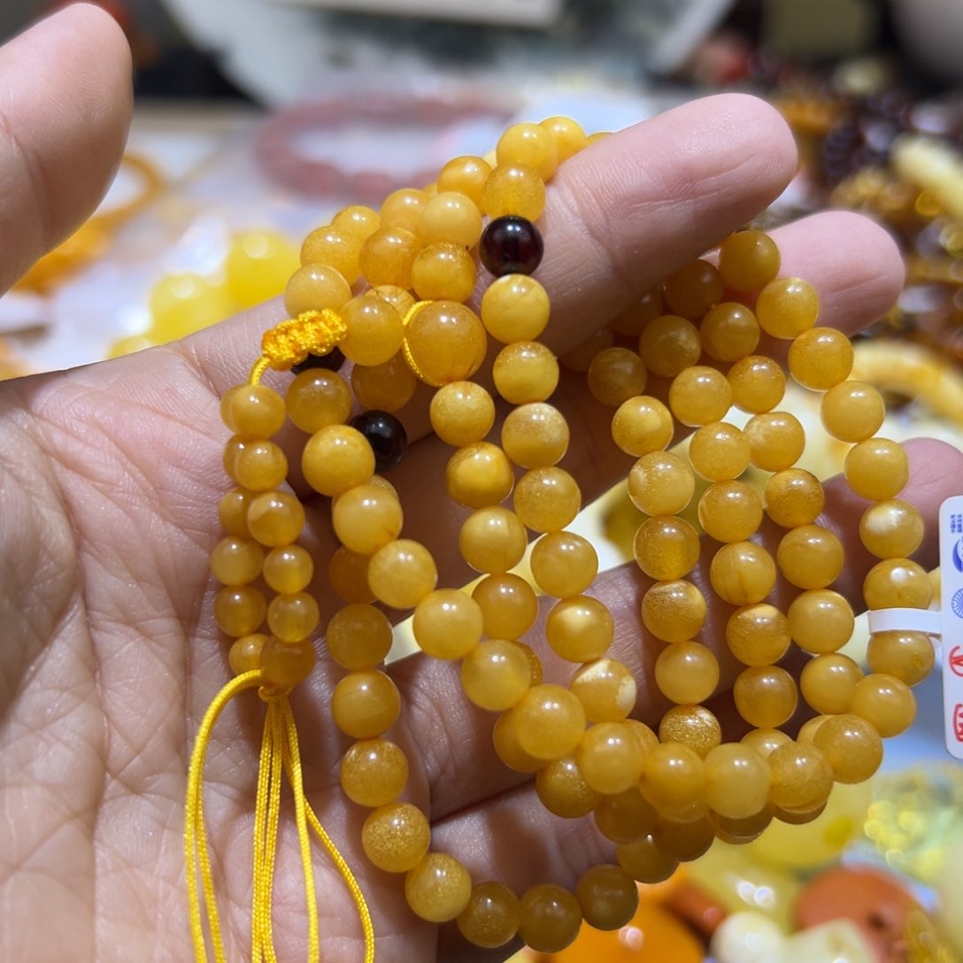 琥珀珠宝奇石未镶嵌