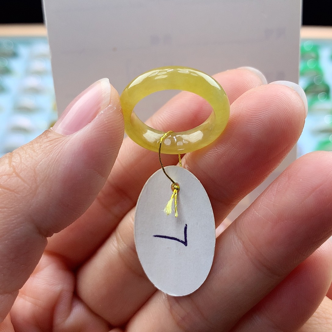 翡翠戒指未镶嵌7圈