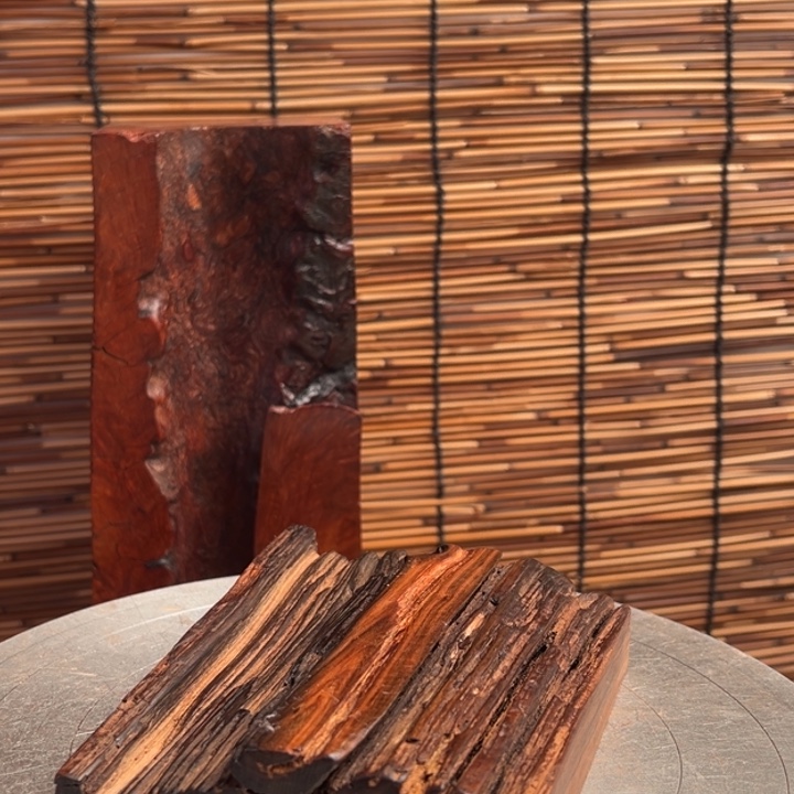 似***花大叶紫檀（黑酸枝木类）