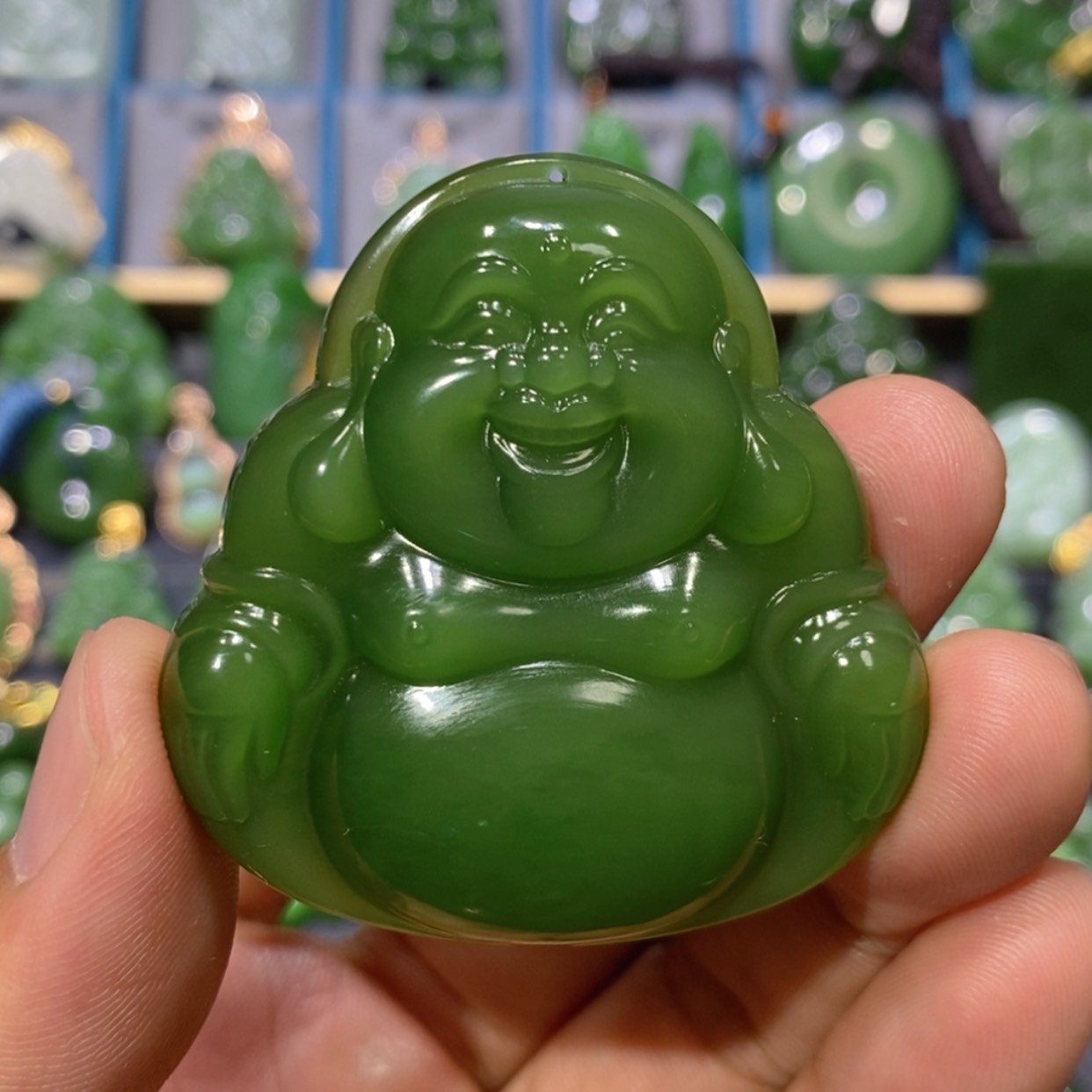 【闪购商品】和田玉吊坠(不含链)未镶嵌冰底辣阳绿佛公 49/50