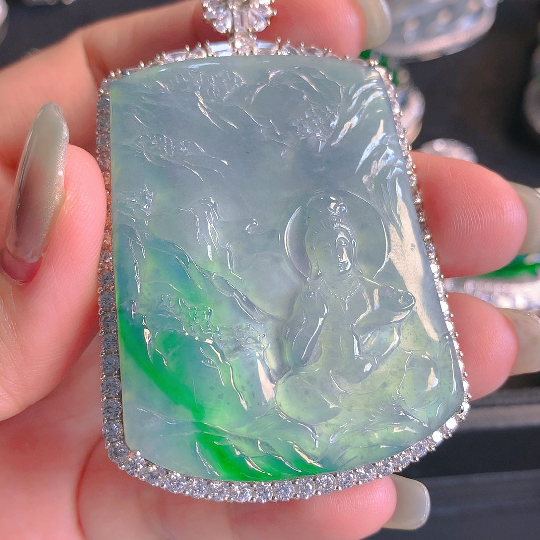 翡翠颈饰银S925镶嵌翡翠