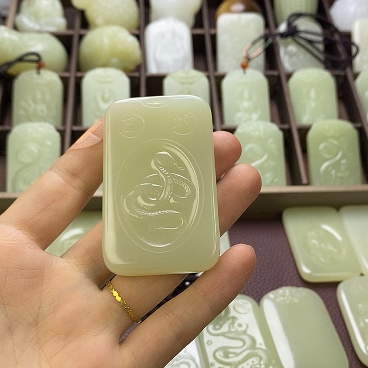 昆仑石蛇守护普贤