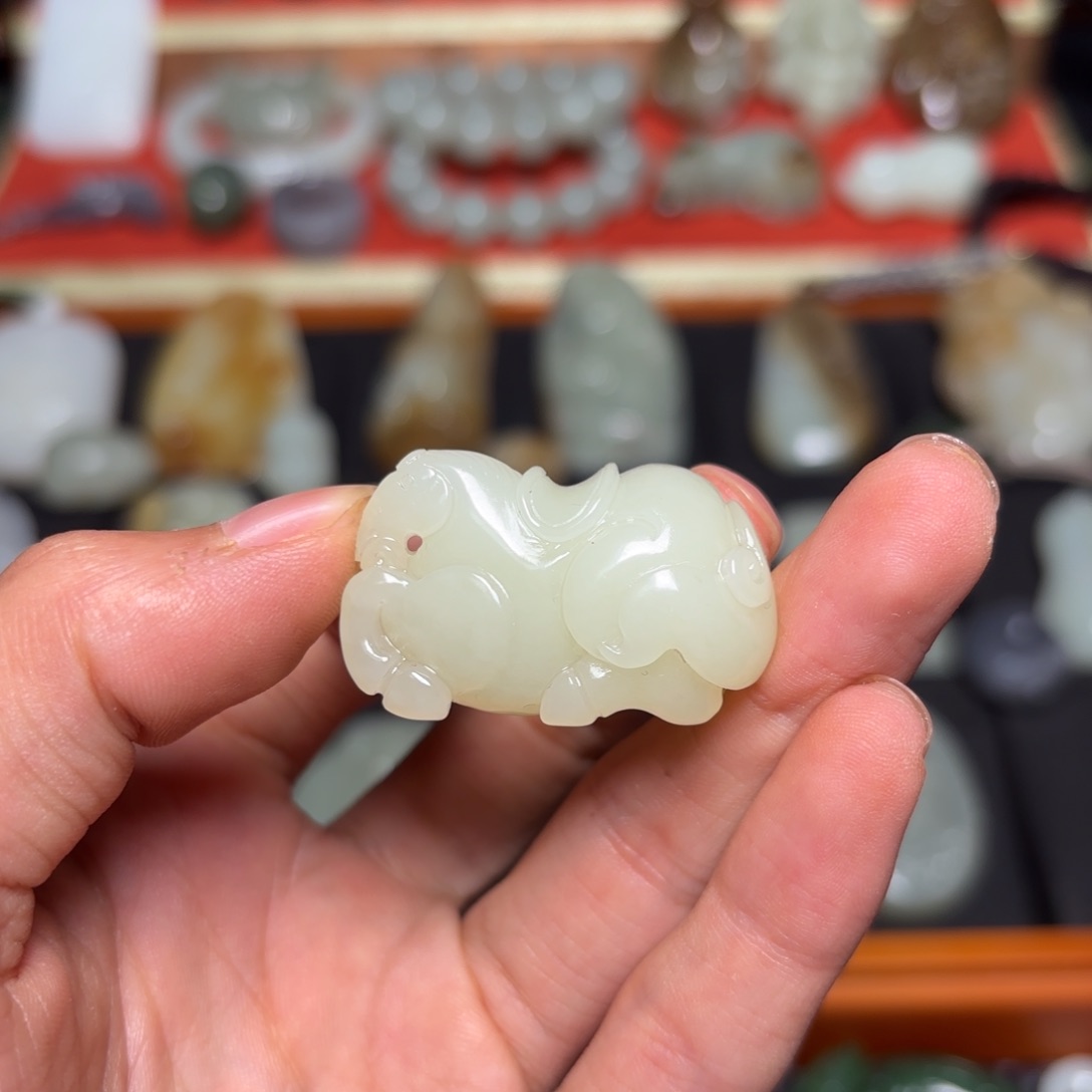 和田玉未镶嵌颈饰风*吼