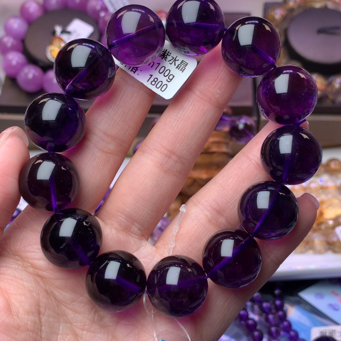 水晶手链未镶嵌亲****?手链