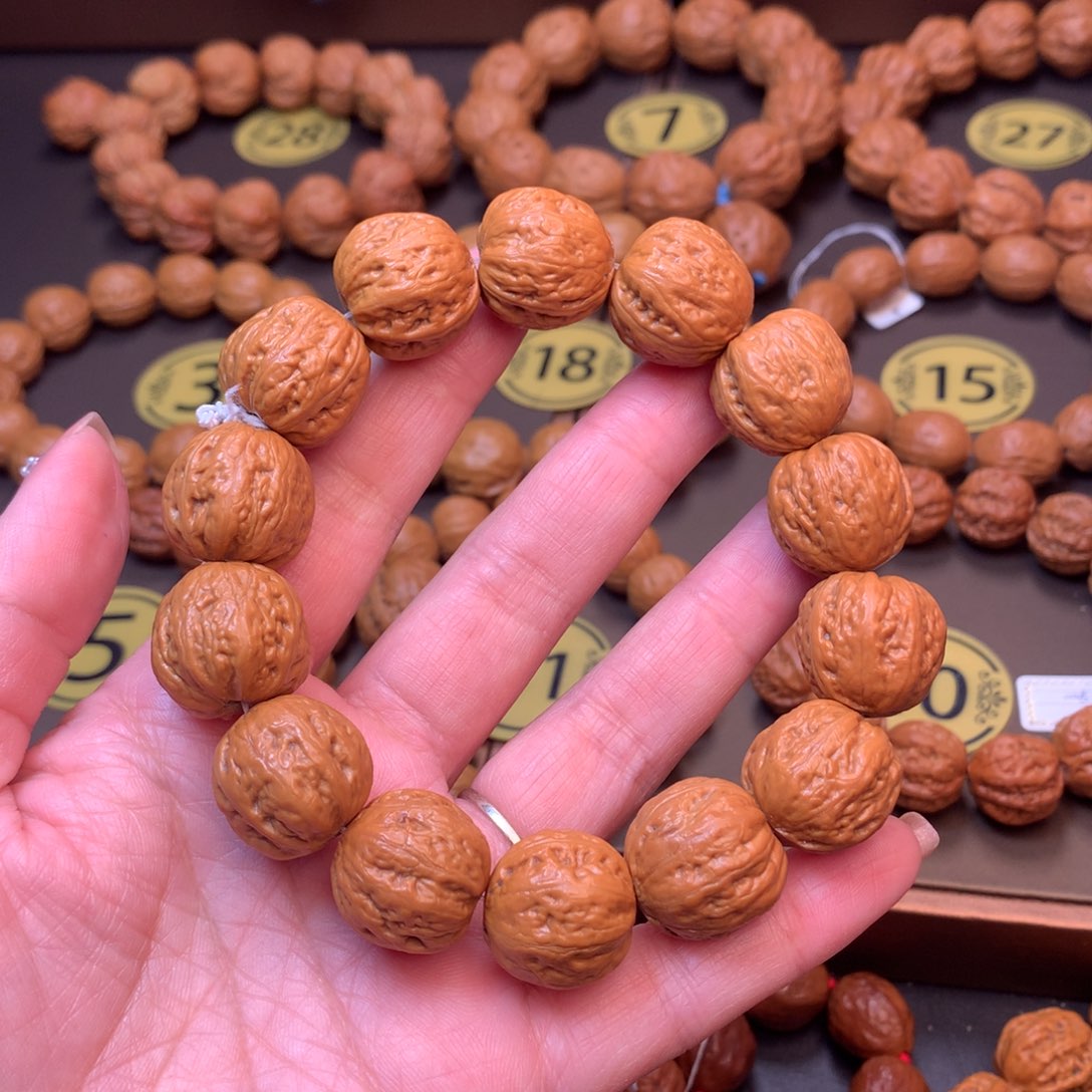 文玩核桃手串19尺寸