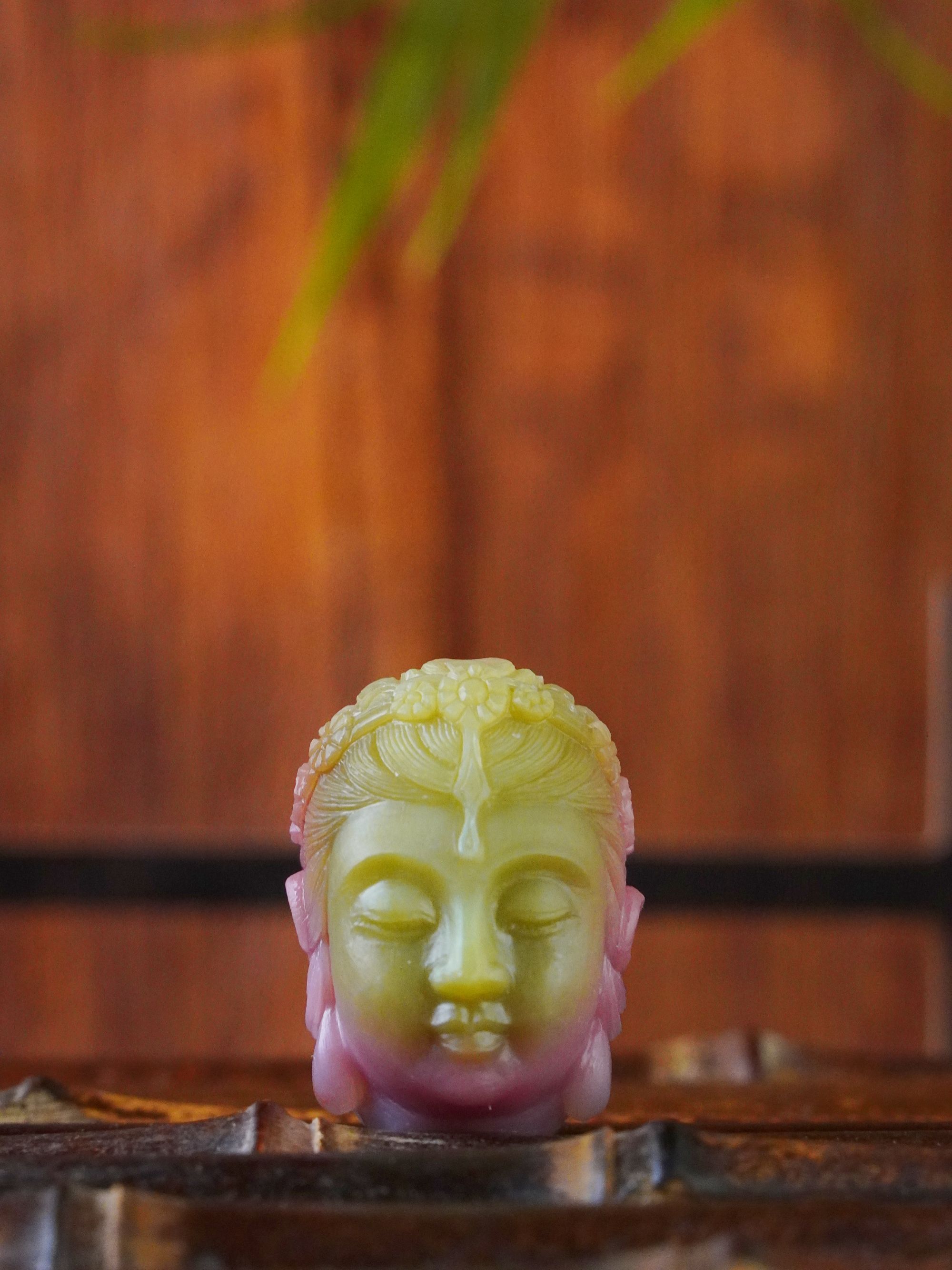 凤玺天然老矿盐源玛瑙绿度母雕刻精美时尚大气俏色吊坠挂坠精雕