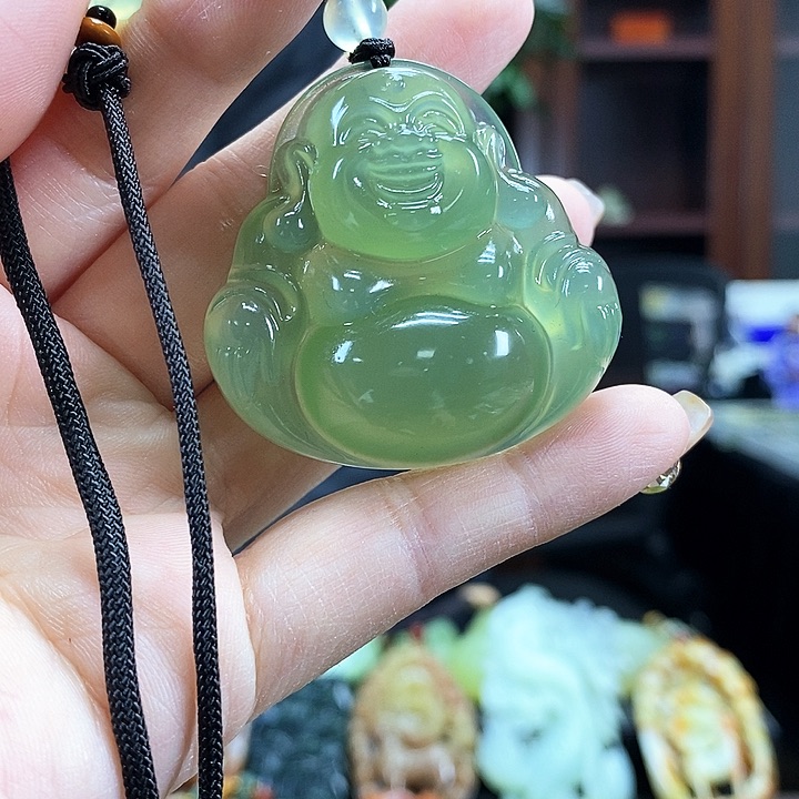 蛇纹石玉吊坠未镶嵌