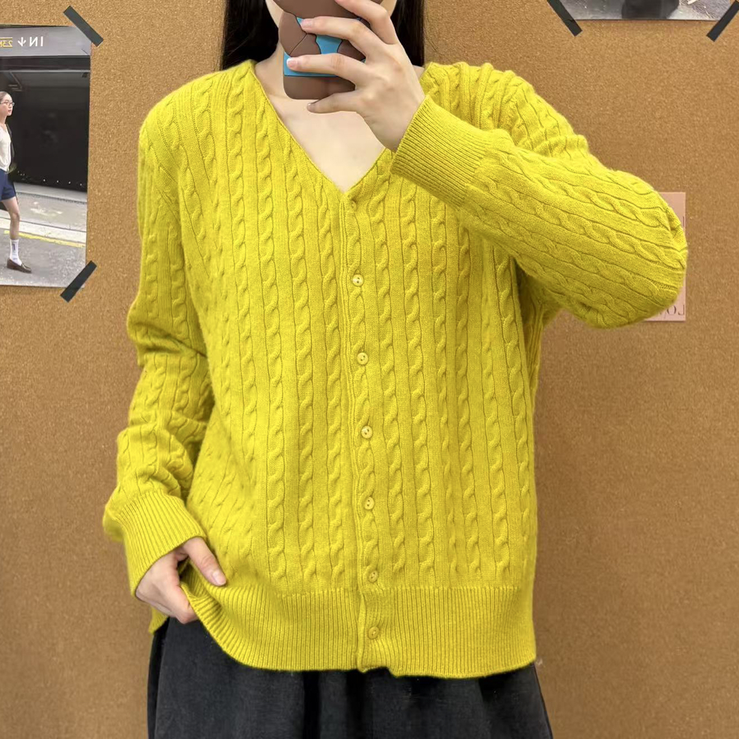 【3103】麻花V领刺绣针织衫秋季新款百搭时尚外穿显瘦开衫长袖毛衣