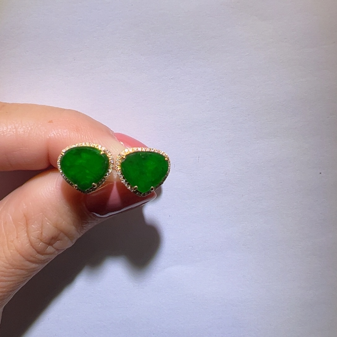 翡翠颈饰18K金镶嵌耳钉