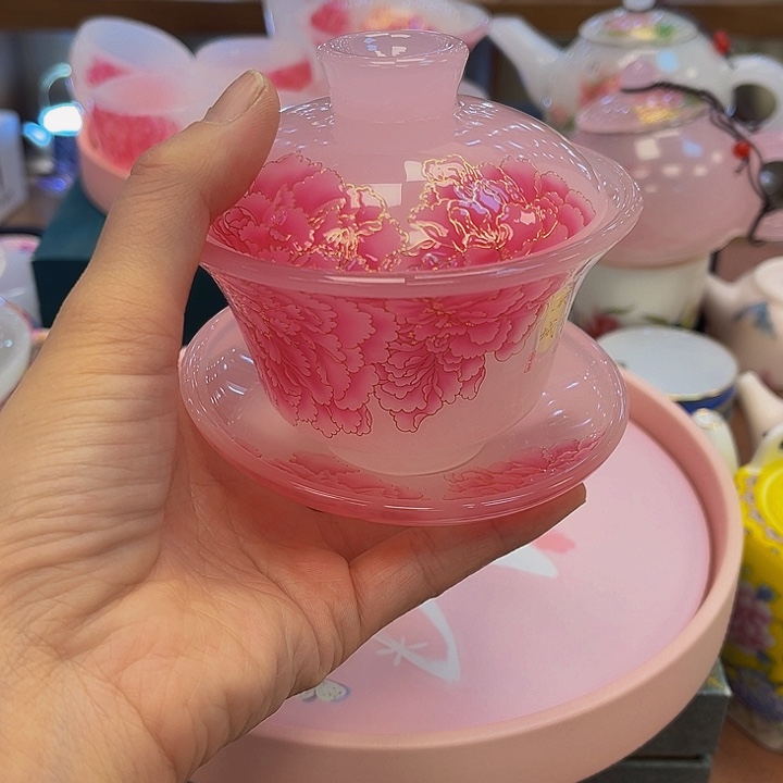 段泥茶杯吧啦吧啦的说了句你不
