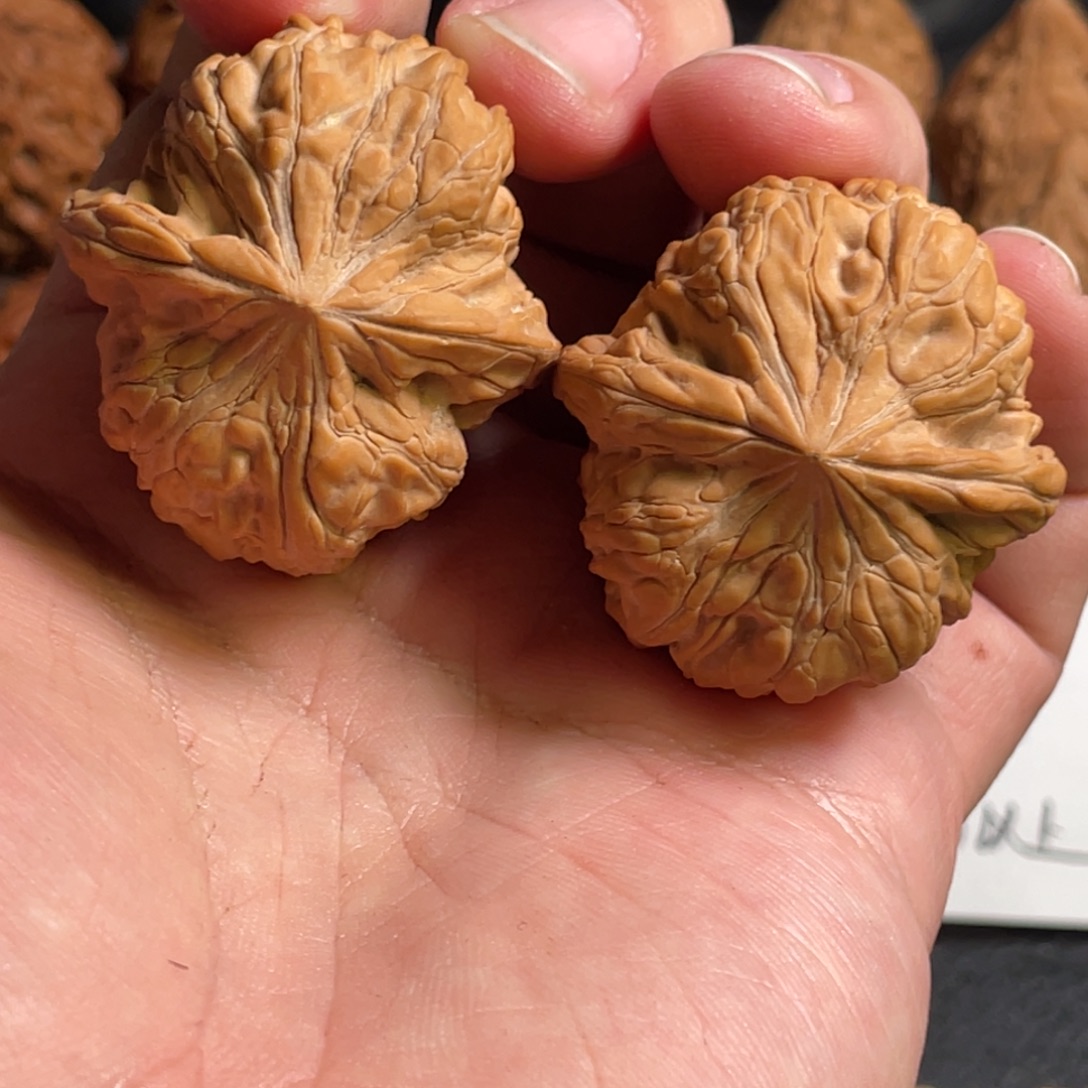 文玩核桃吊坠蜡皮芭蕉扇