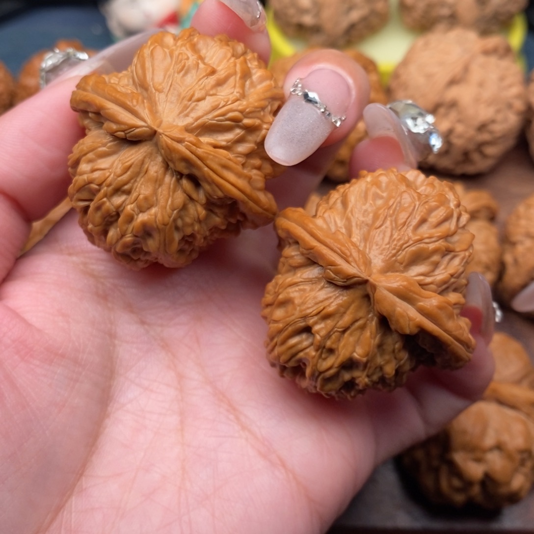 文玩核桃把件全品，老树无药球白41