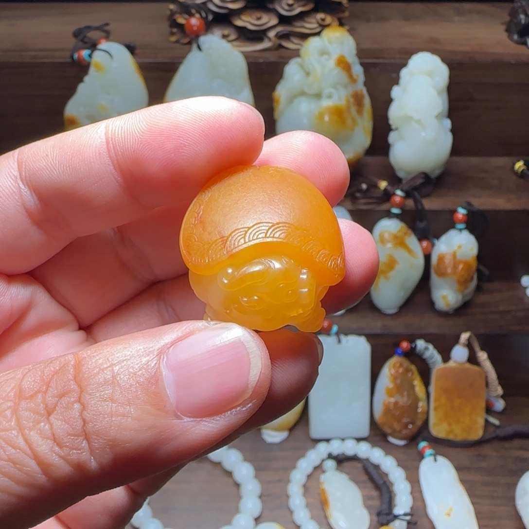 和田玉吊坠(赠链)未镶嵌卡****世