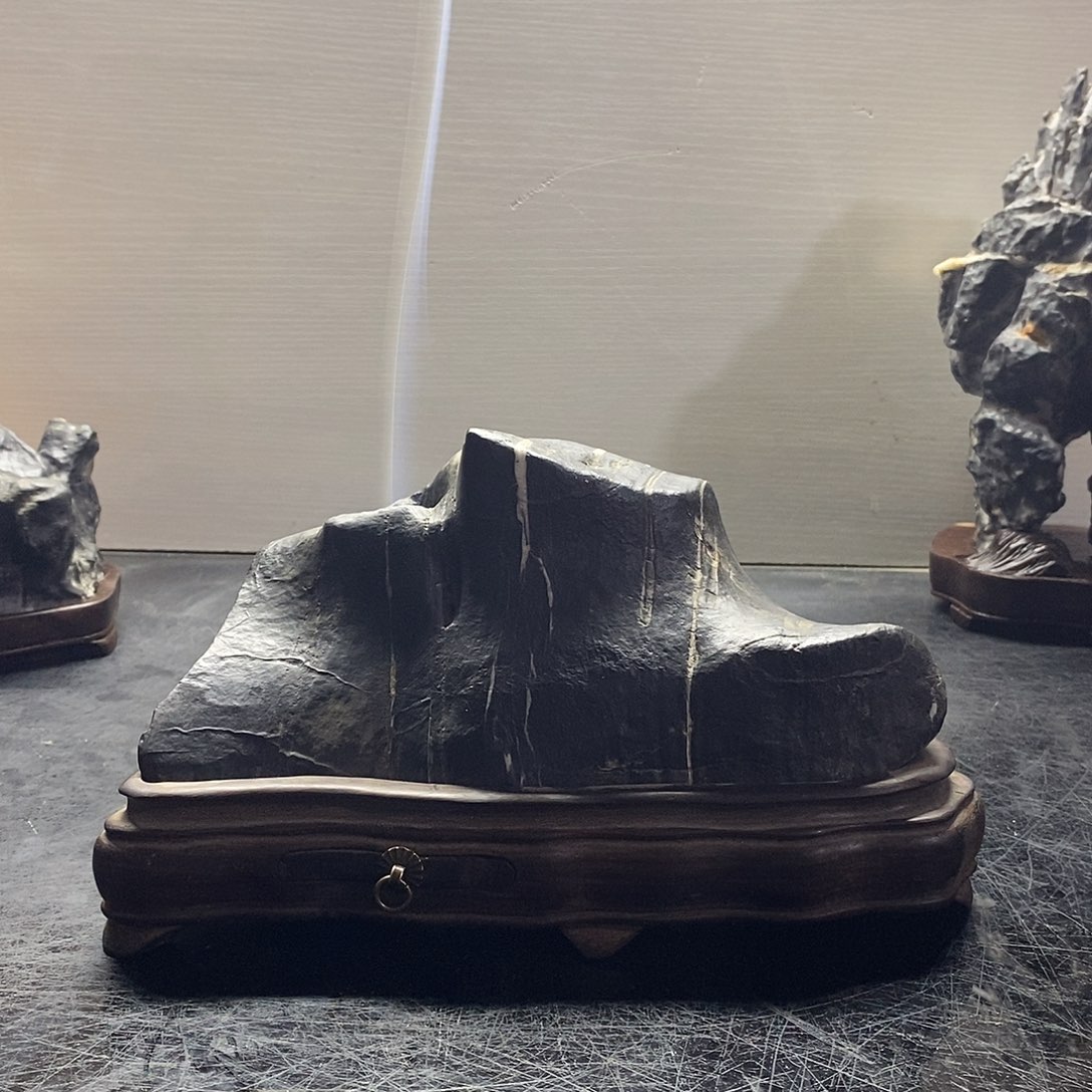 灵璧石点香石山型