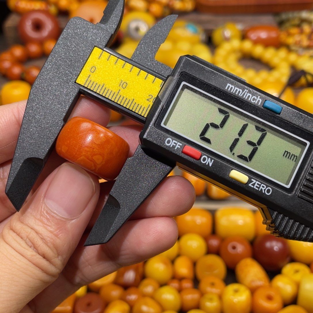 蜜蜡未镶嵌裸石墩子