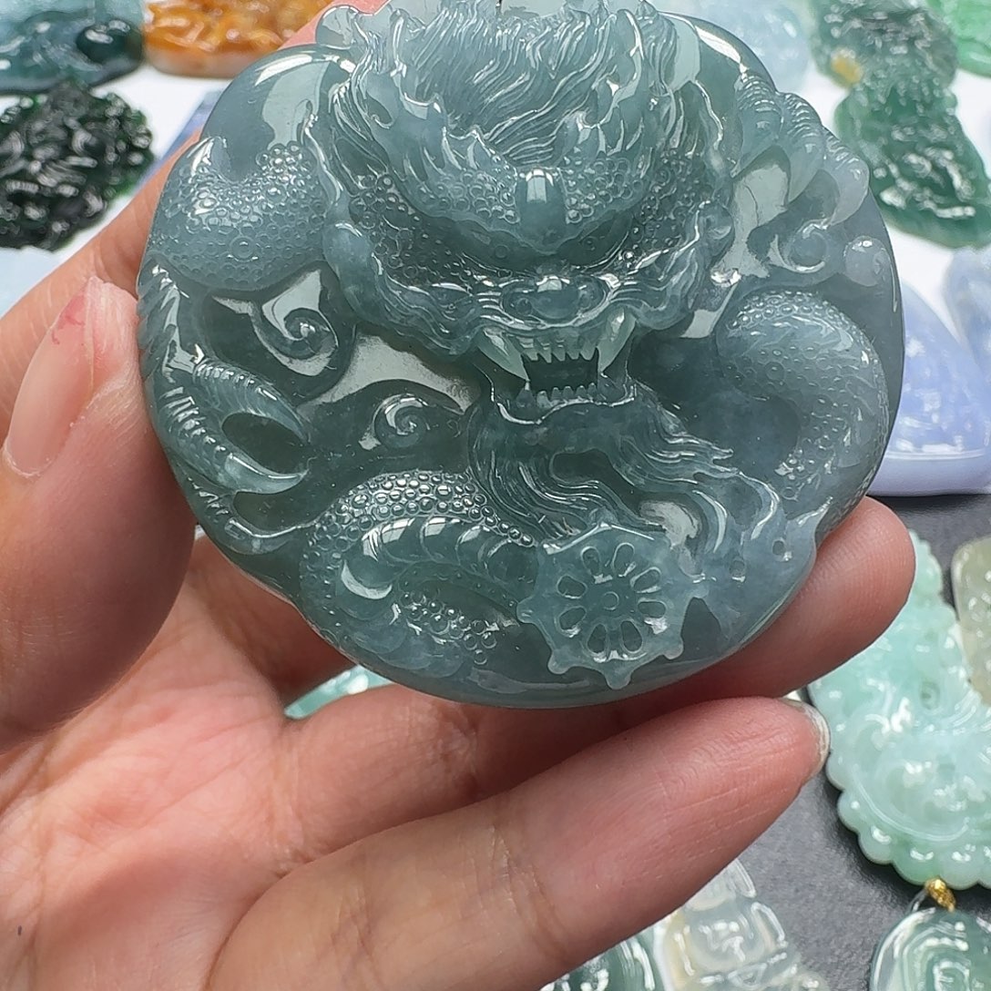 翡翠未镶嵌颈饰吊坠