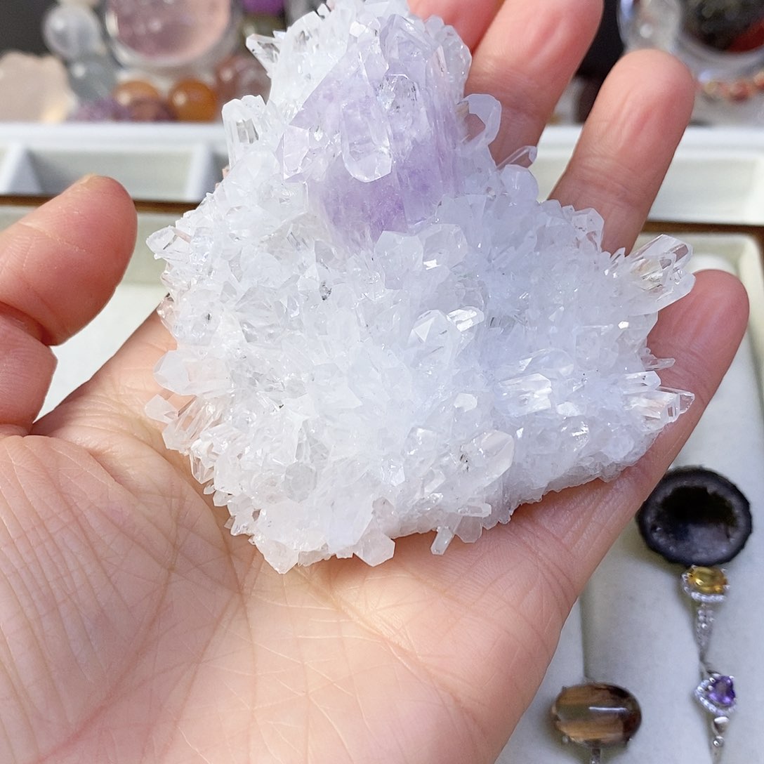 水晶摆件未镶嵌晶簇