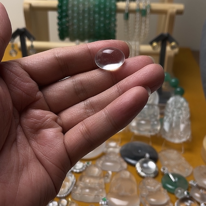 石英质玉蛋面未镶嵌阳*