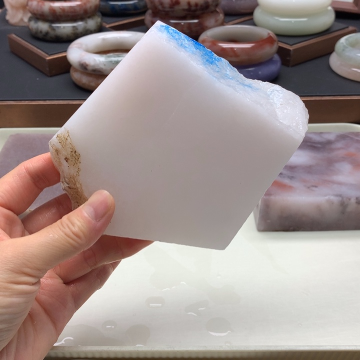 石英岩玉未镶嵌手镯