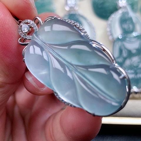 【闪购商品】翡翠颈饰银S925镶嵌天然翡翠