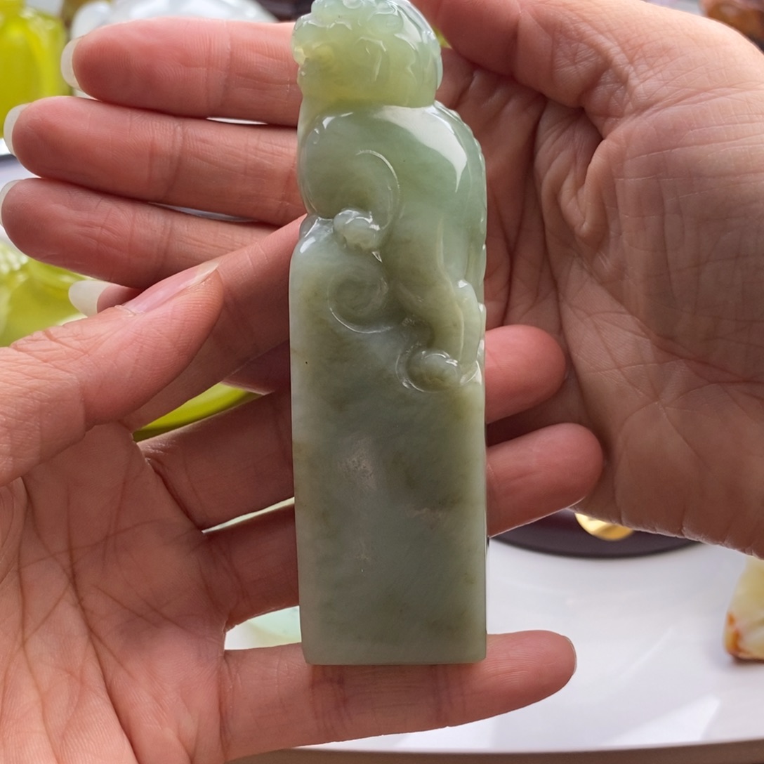 岫玉未镶嵌四大名玉章料