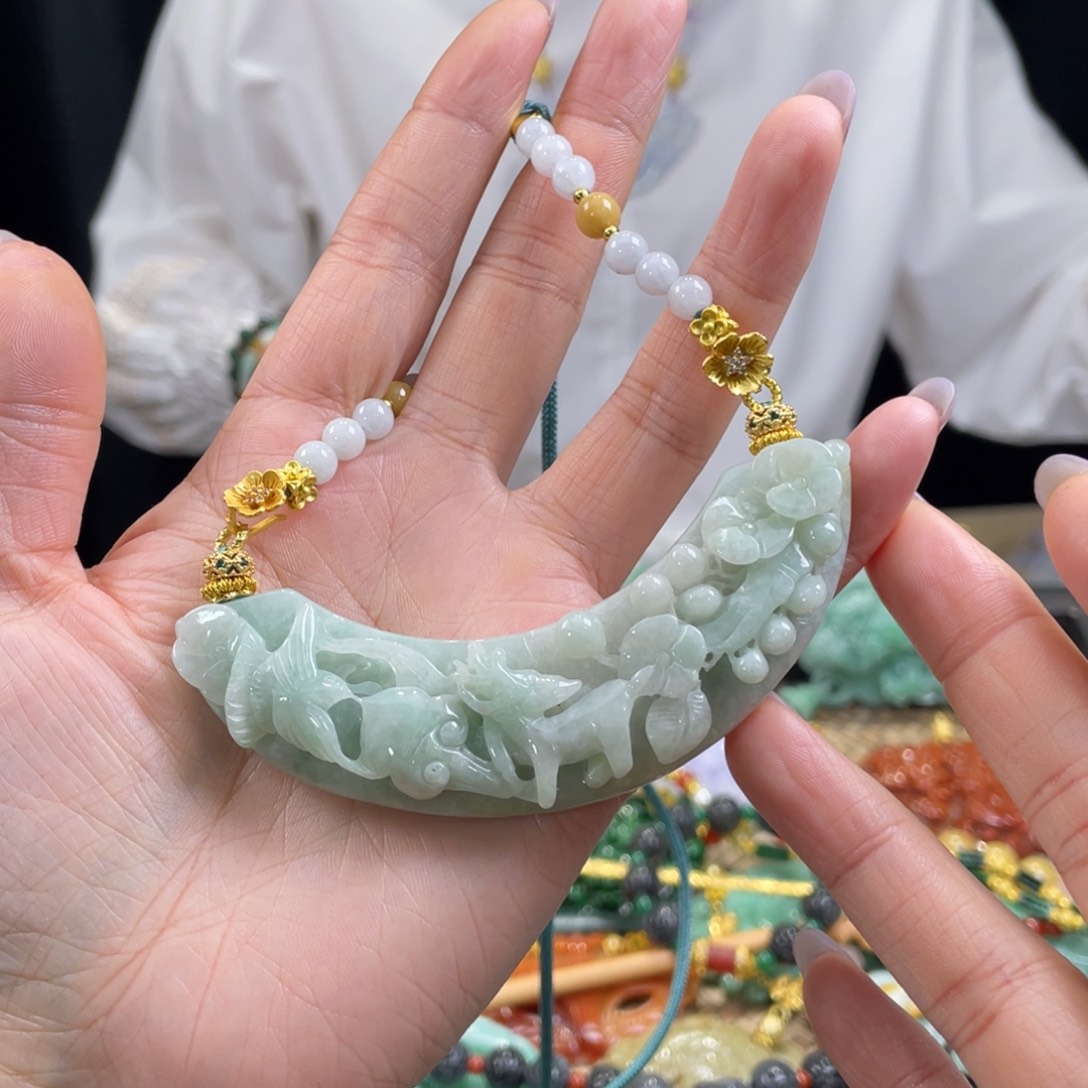 翡翠颈饰未镶嵌代编织