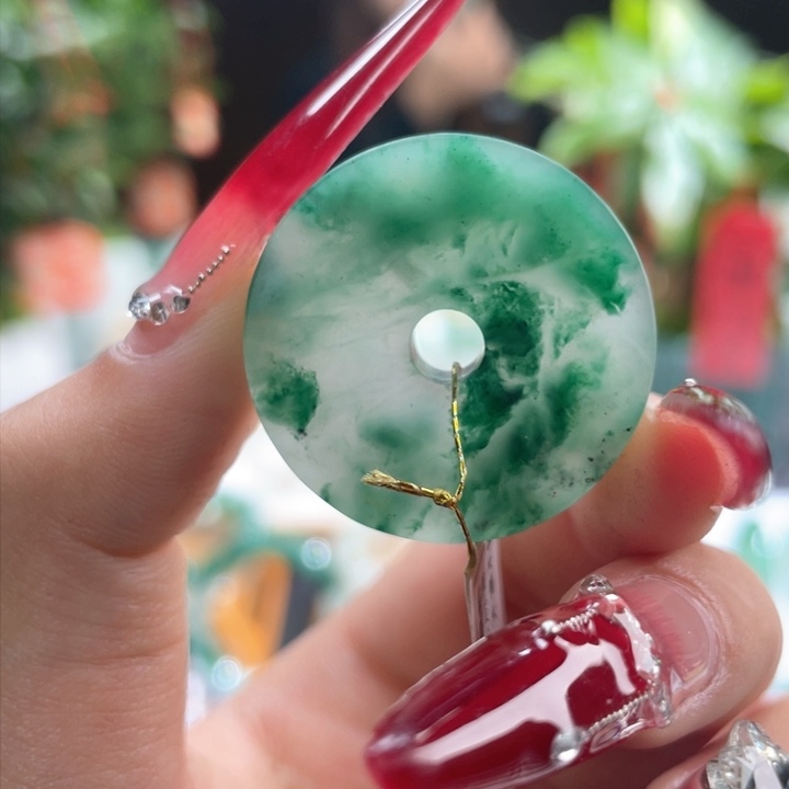 石英质玉吊坠(赠链)未镶嵌