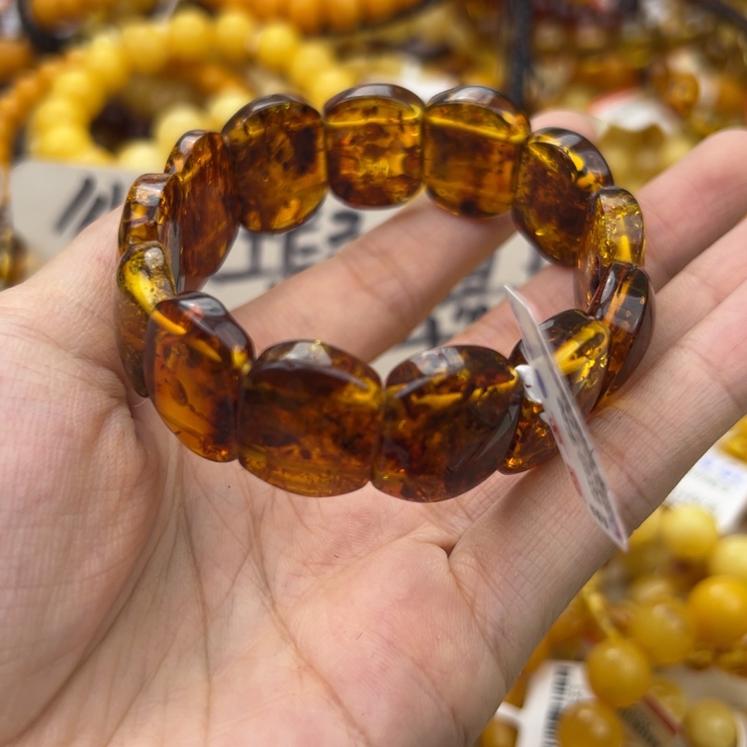 琥珀珠宝奇石未镶嵌