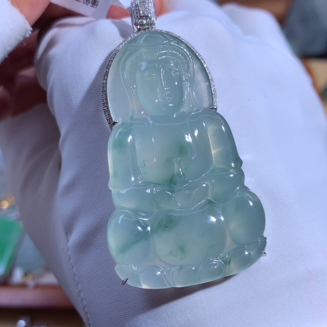 翡翠颈饰18K金镶嵌观音