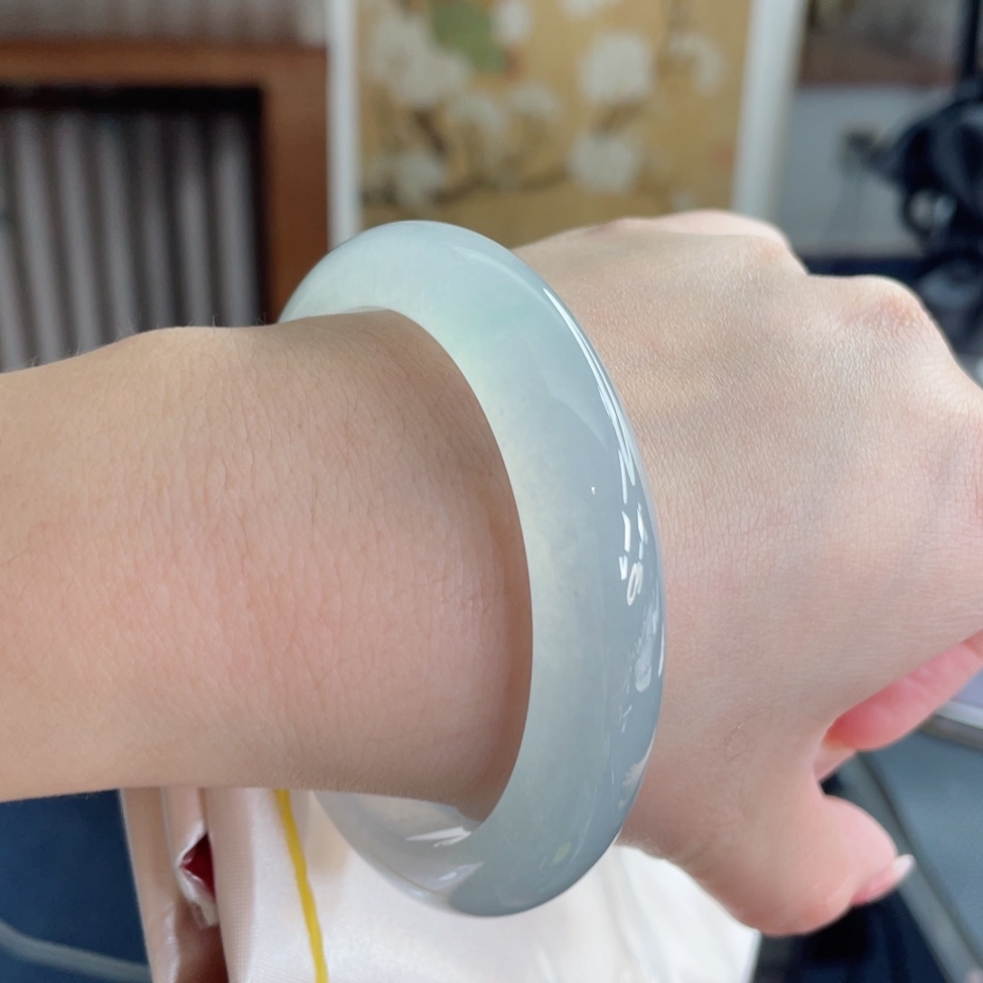 未镶嵌手镯翡翠55.5冰川蓝 一致冰透炸光感 小冰毕业28号