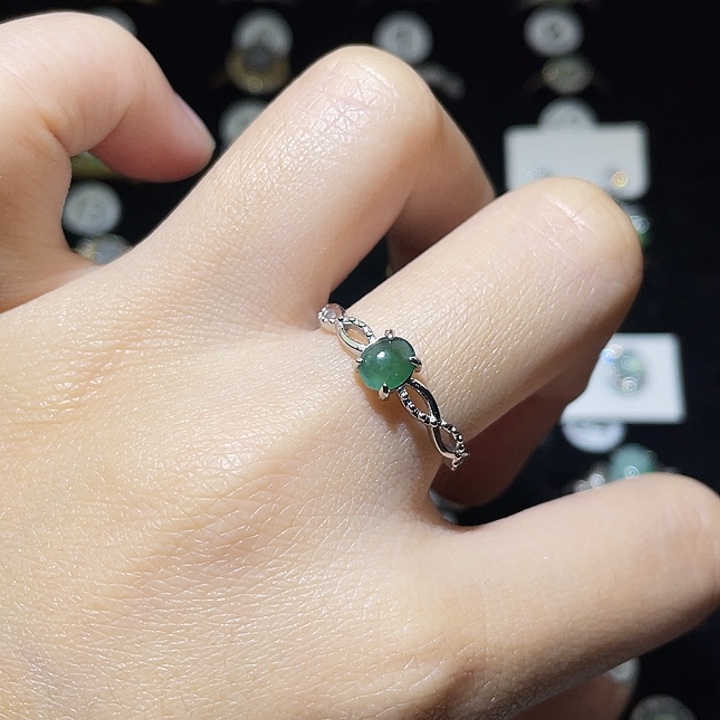 翡翠未镶嵌戒指戒指