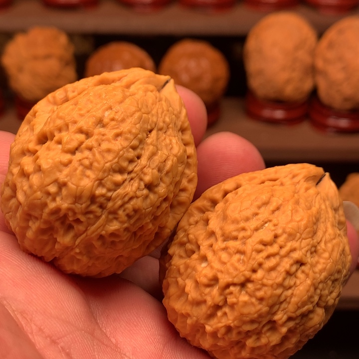 文玩核桃吊坠铁龙珠