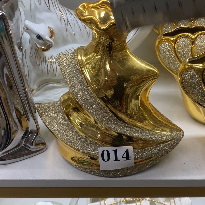 摆件陶瓷。。。。。。。。。