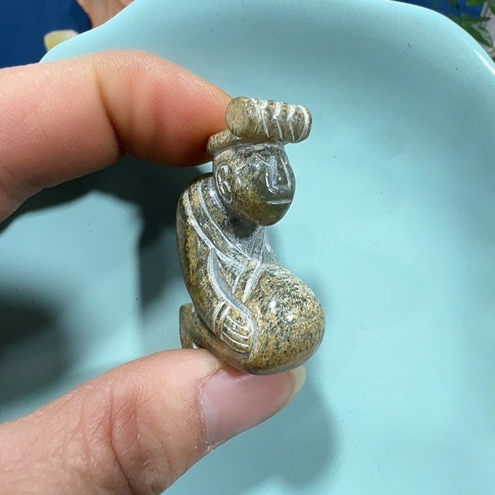 透闪石质玉未镶嵌挂件