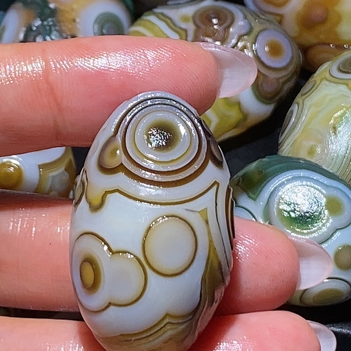 玛瑙/玉髓未镶嵌珠宝奇石28