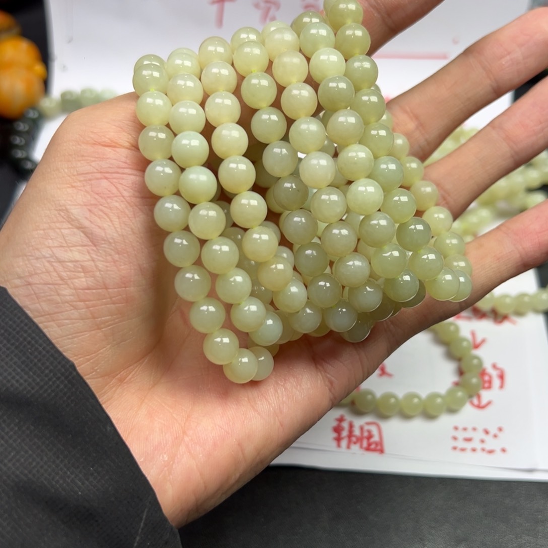 和田玉颈饰未镶嵌