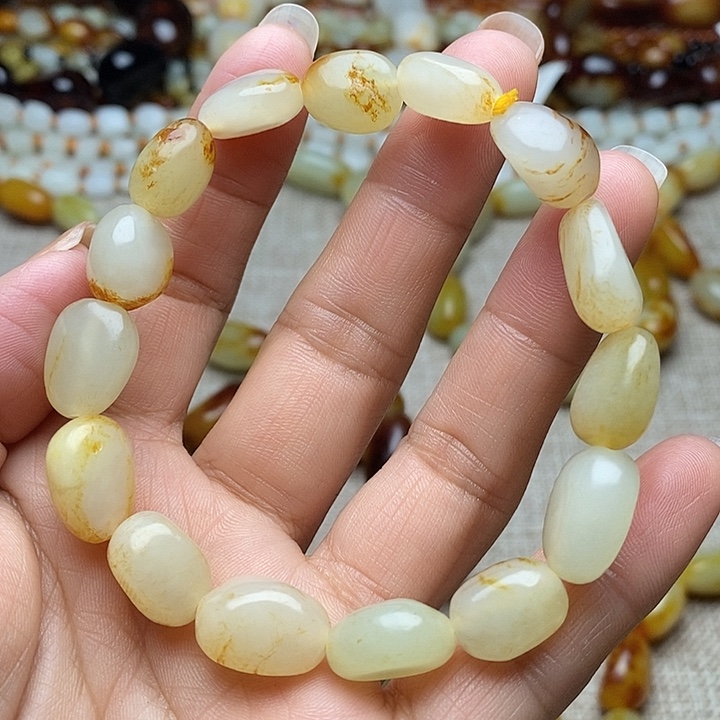 和田玉未镶嵌手链