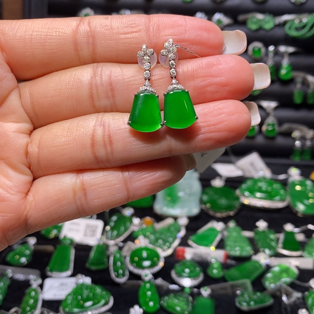 翡翠耳饰18K金镶嵌方牌耳坠