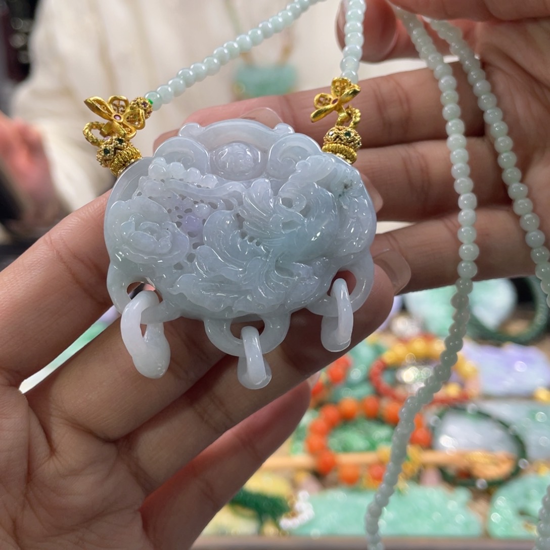 翡翠颈饰未镶嵌代编织