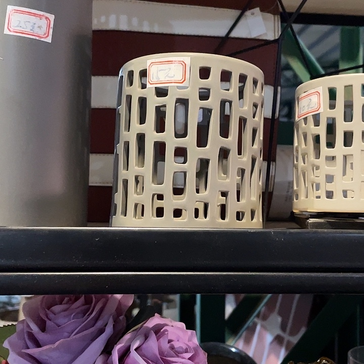 陶瓷花瓶部分（微瑕）