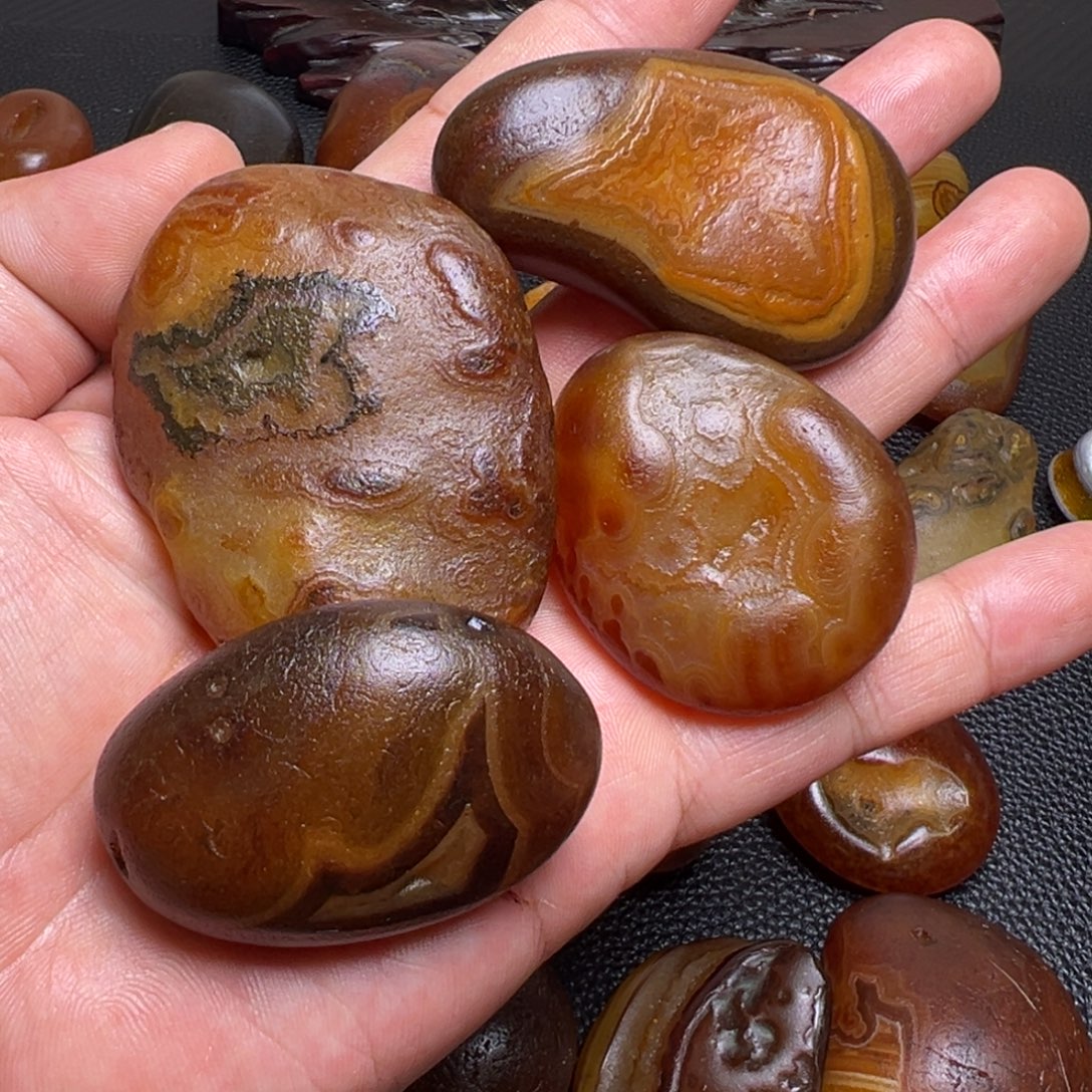 能***吃瓷片马达加斯加奇石