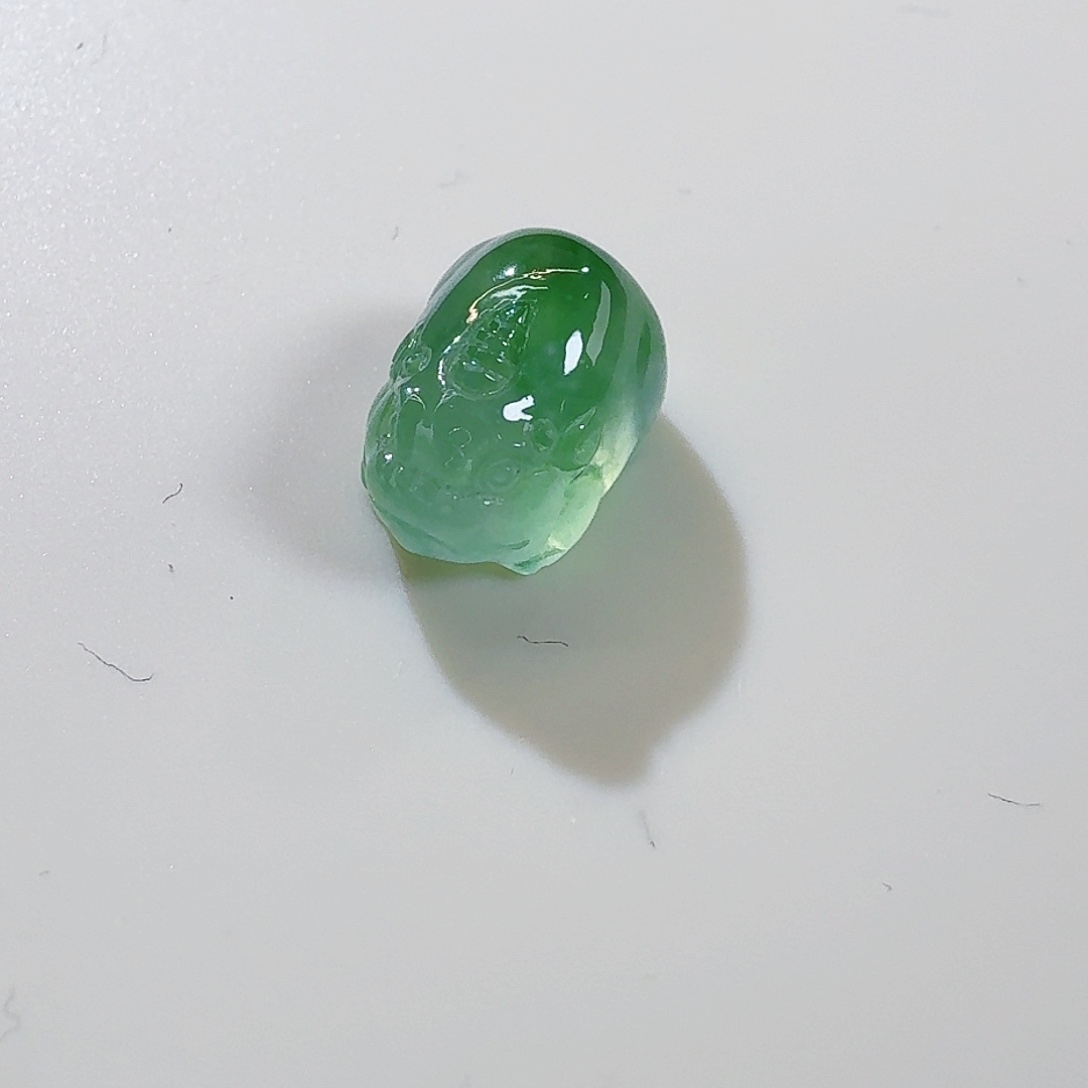 翡翠颈饰未镶嵌半****哒金蟾