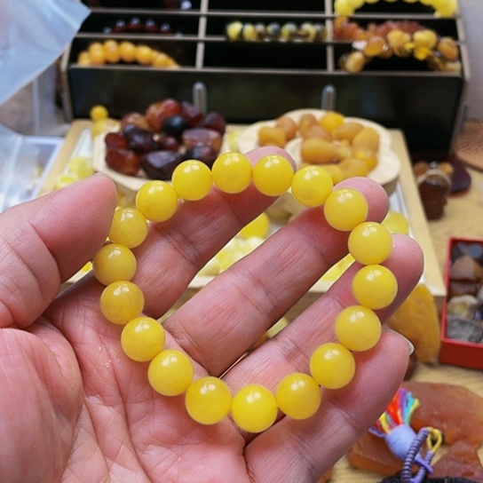 琥珀颈饰未镶嵌手串