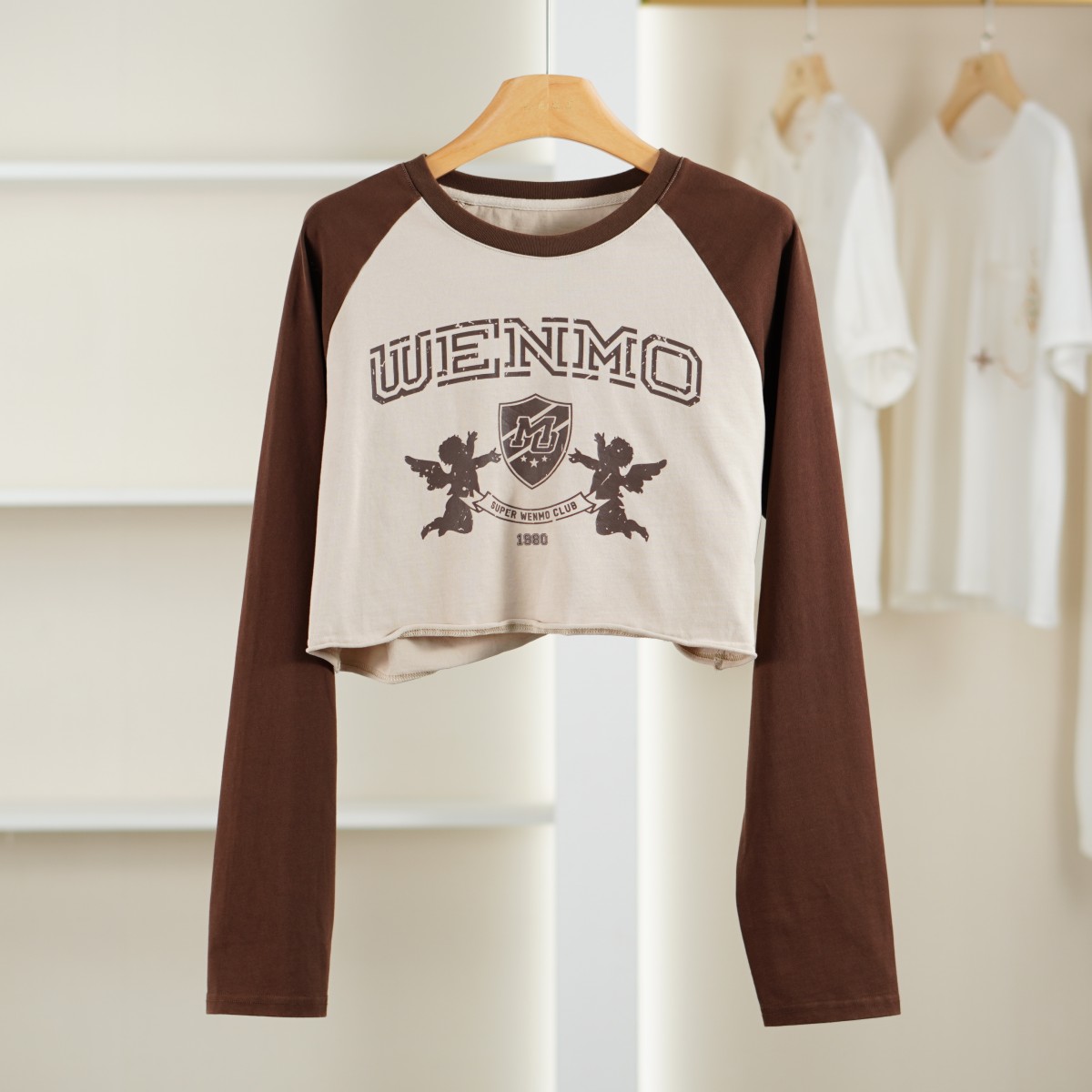 麦迪尚品【文M】51105823 春季简约撞色印花短款上衣品牌女装